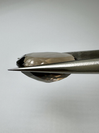 Kwarc dymny naturalny fasetowany owal 20 x 15 mm