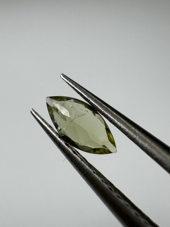 Turmalin fasetowany zielony markiza 6 x 3 mm