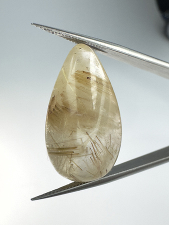 Kwarc z rutylem łezka kaboszon 23,1x14,7 mm