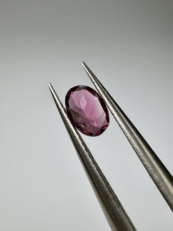 Turmalin fasetowany różowy owal 6x4 mm