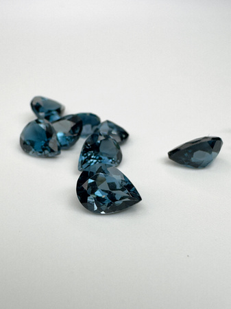Topaz london blue gruszka fasetowany 8x6 mm