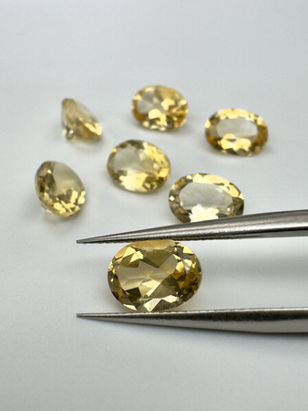 Cytryn fasetowany owal 8x6 mm