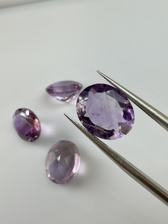 Ametyst naturalny fasetowany owal 12x10 mm