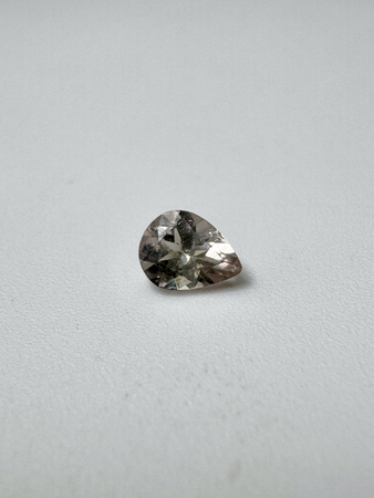 Turmalin fasetowany biały gruszka 5 x 4 mm