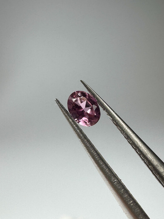 Turmalin fasetowany różowy owal 4x3 mm