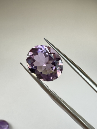 Ametyst naturalny fasetowany owal 12x10 mm