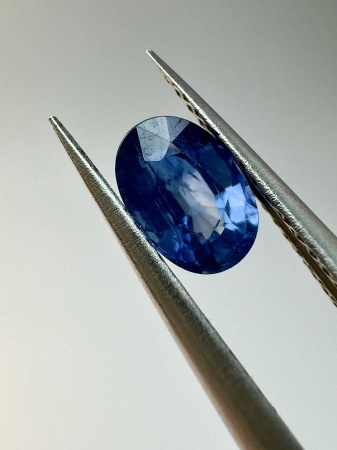 Szafir niebieski naturalny fasetowany owal 6x4 mm