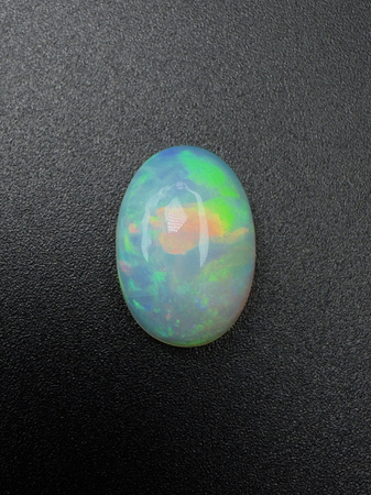 Opal naturalny kaboszon owal 13,26 x 9,13 mm