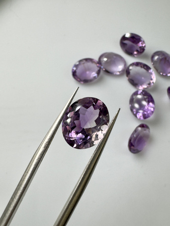 Ametyst naturalny fasetowany owal 11x9 mm