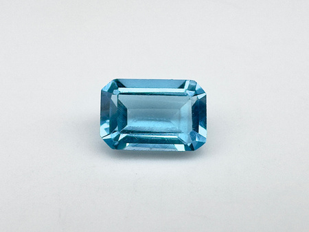 Topaz niebieski oktagon fasetowany 6x4 mm