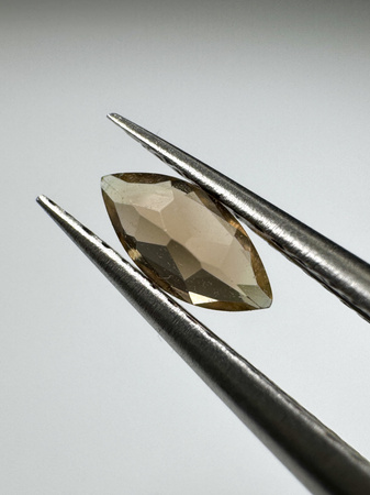 Turmalin fasetowany miedziany markiza 6 x 3 mm