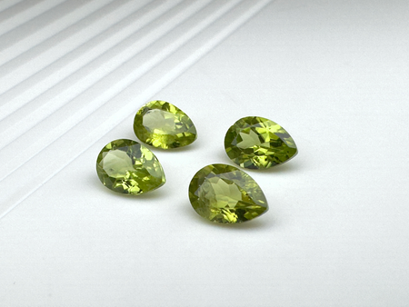 Perydot oliwin gruszka fasetowany 8x6 mm