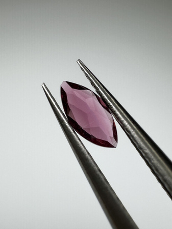 Turmalin fasetowany różowy markiza 6 x 3 mm