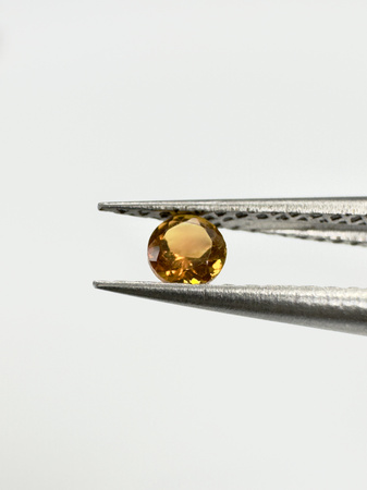 Cytryn naturalny fasetowany okrągły fi 2,5 mm