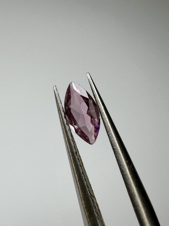 Turmalin fasetowany różowy markiza 6,8 x 3,3 mm