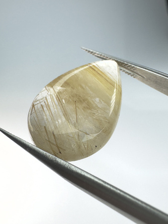 Kwarc z rutylem łezka kaboszon 23,1x14,7 mm