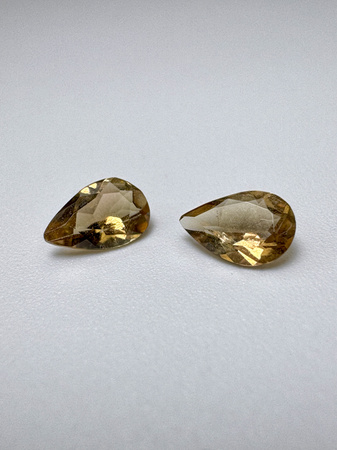 Turmalin fasetowany miedziany gruszka 6x4 mm