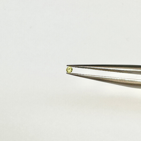 Żółty szafir naturalny okrągły fasetowany fi 1,5 mm