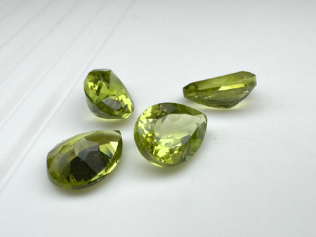 Perydot oliwin gruszka fasetowany 8x6 mm