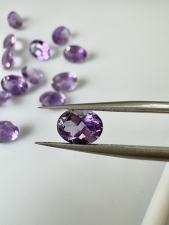 Ametyst naturalny fasetowany owal 8x6 mm