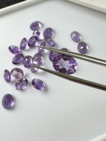 Ametyst naturalny fasetowany owal 9x7 mm