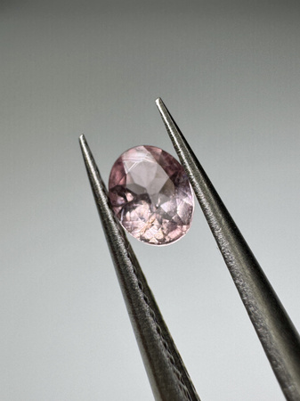 Turmalin fasetowany różowy owal 5 x 4 mm