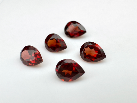 Granat rodolit  gruszka fasetowany 4x3 mm