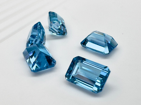 Topaz niebieski oktagon fasetowany 8x6 mm