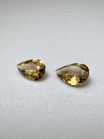 Turmalin fasetowany miedziany gruszka 6x4 mm
