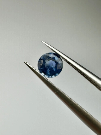 Szafir niebieski naturalny fasetowany okrągły fi 4,45 mm