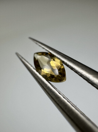 Turmalin fasetowany zielony markiza 6,0 x 3,2 mm