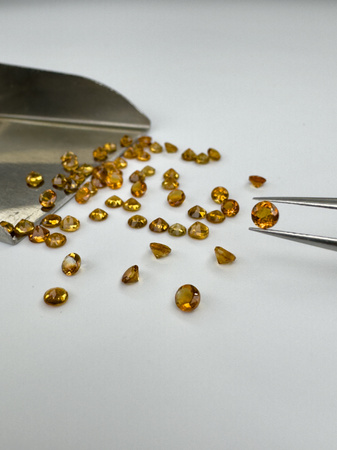 Cytryn naturalny fasetowany okrągły fi 3 mm niekalibrowane