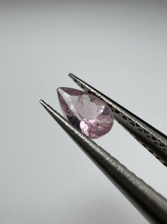 Turmalin fasetowany różowy gruszka 5 x 3 mm