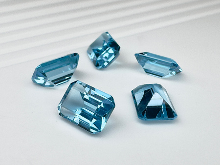 Topaz niebieski oktagon fasetowany 7x5 mm