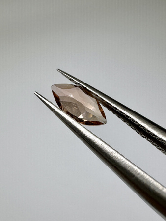 Turmalin fasetowany miedziany markiza 7 x 3,5 mm