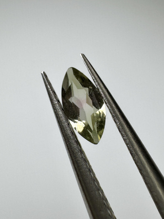 Turmalin fasetowany zielony różowy markiza 6 x 3 mm