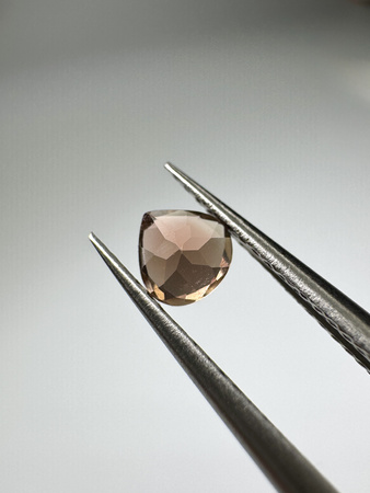 Turmalin fasetowany miedziany gruszka 3,82 x 3,73 mm