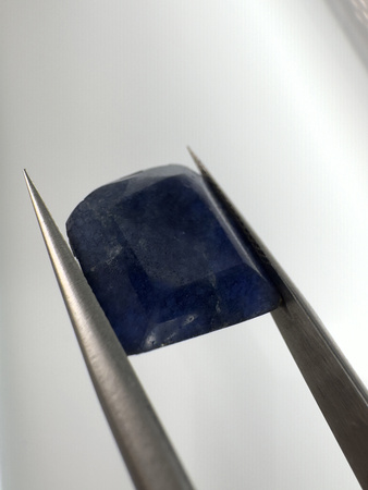 Szafir niebieski naturalny fasetowany nieregularny 19,5x18 mm