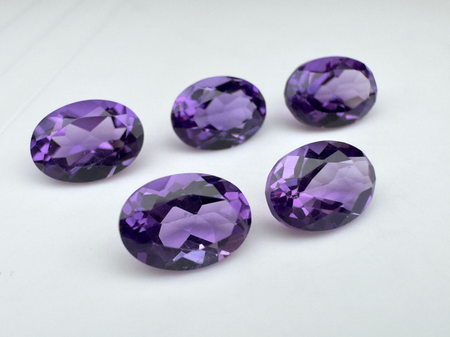 Ametyst owal fasetowany 7x5 mm