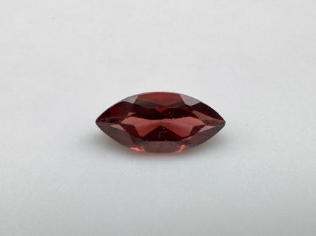 Granat rodolit markiza fasetowany 7x3.5 mm