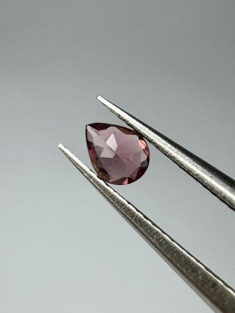 Turmalin fasetowany różowy gruszka 5 x 4 mm