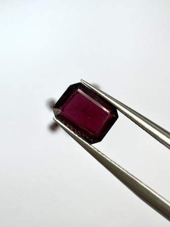 Granat rodolit  naturalny fasetowany oktagon 8x6 mm