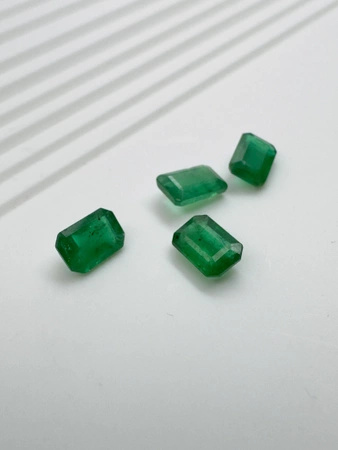 Szmaragd naturalny oktagon fasetowany 6x4 mm