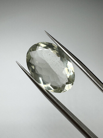 Zielony ametyst prasiolit fasetowany owal 19 x 14 mm