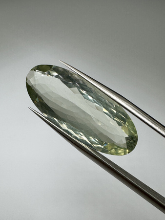 Zielony ametyst prasiolit fasetowany owal 29 x 12 mm