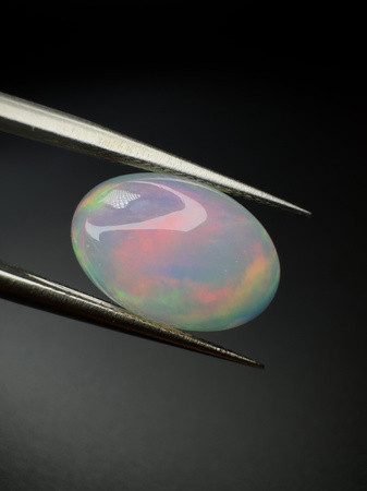 Opal naturalny kaboszon owal 13,75 x 9,36 mm