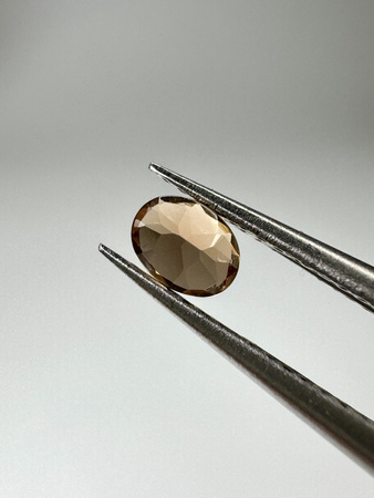 Turmalin fasetowany miedziany owal 4x3 mm