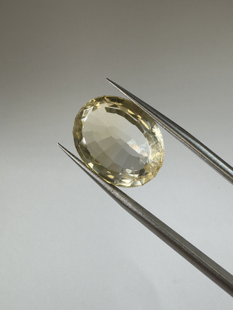 Cytryn naturalny fasetowany owal 14x16 mm