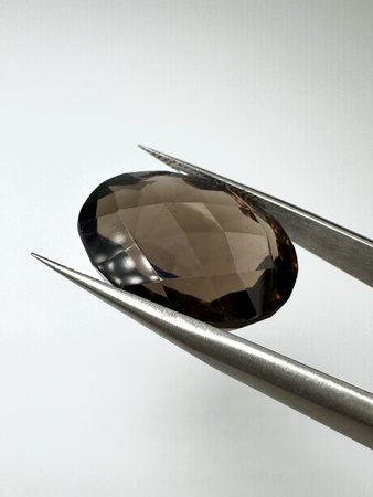 Kwarc dymny naturalny fasetowany owal 21 x 17 mm