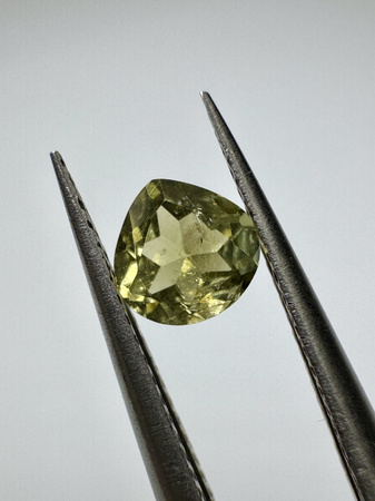 Turmalin fasetowany zielony gruszka 4,46 x 4,43 mm